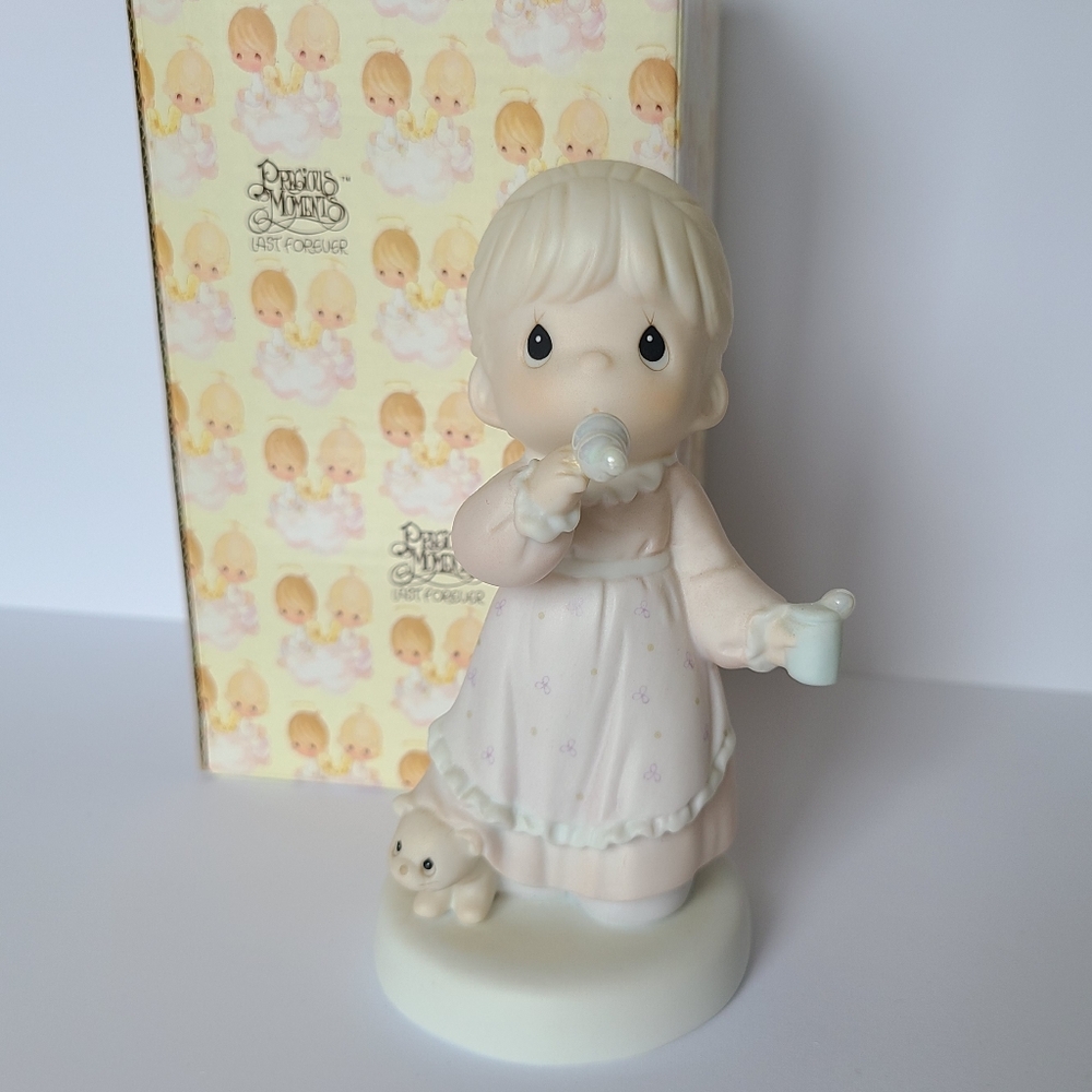 Precious Moments Girl Puppy Memories Porcelain Collectible Figurine
